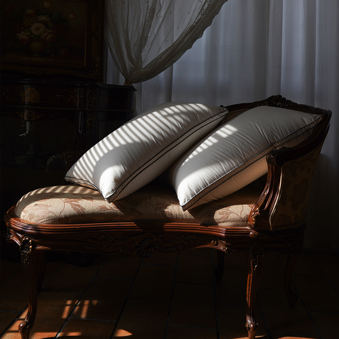 900 F.P Hungarian Pure Goose Down Pillow