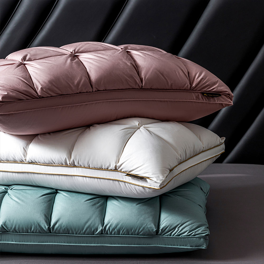 700 F.P Luxe Puff Down Pillow